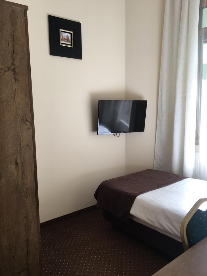 Small Single Room